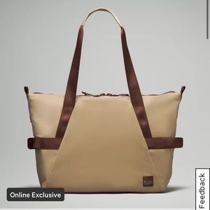 Lululemon All Day Essentials Tote Bag 26L